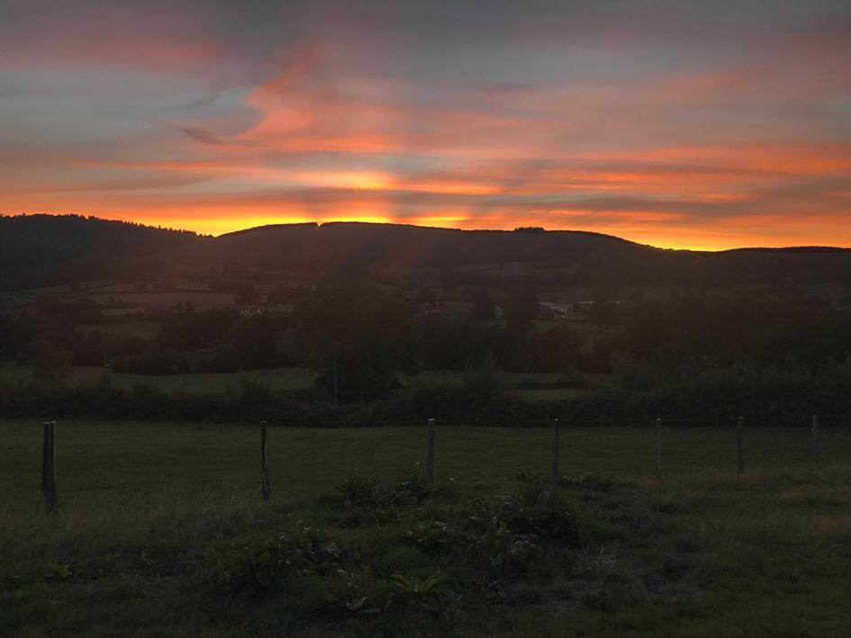Maison Vue Superbe, 1-6 Pers, Teilhet, Auvergne Teilhet  Exteriér fotografie